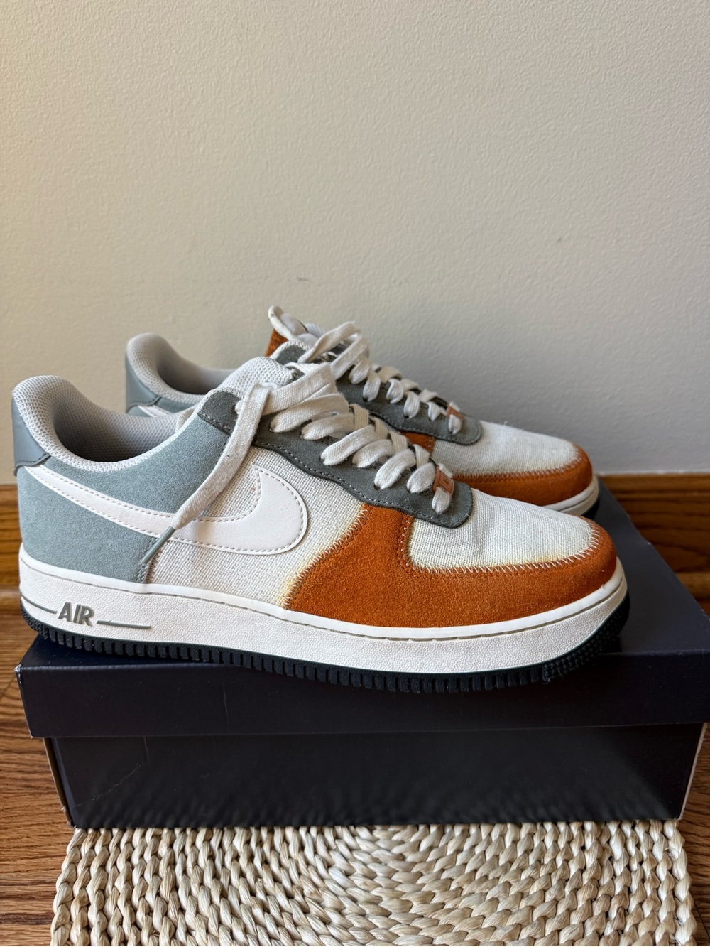 Nike Air Force 1 '07 LV8 EMB Light Pumice/Pale Ivory Men’s Size 10,5